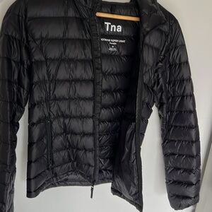 TNA BOTANIE PUFFER in Medium